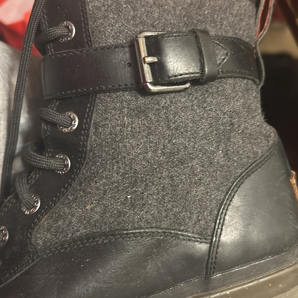 Ugg Australia Women Kesey Leather Waterproof Boots shoes sz 8. Preworn. - Picture 6 of 13